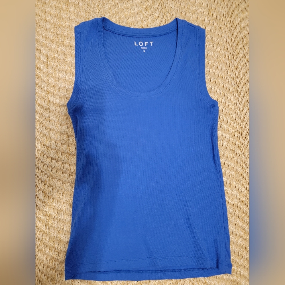 NWOT-LOFT Blue Sleeveless Tank Top with Scoop Neckline
